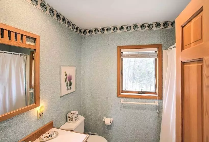 Gorgeous Charlevoix Home On Lake Michigan!