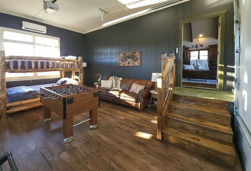 Shoreline Home W/ Boat Dock & Fire Pit In Shelby!