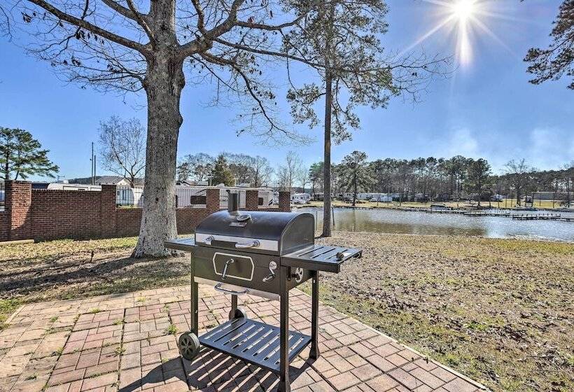 Shoreline Home W/ Boat Dock & Fire Pit In Shelby!