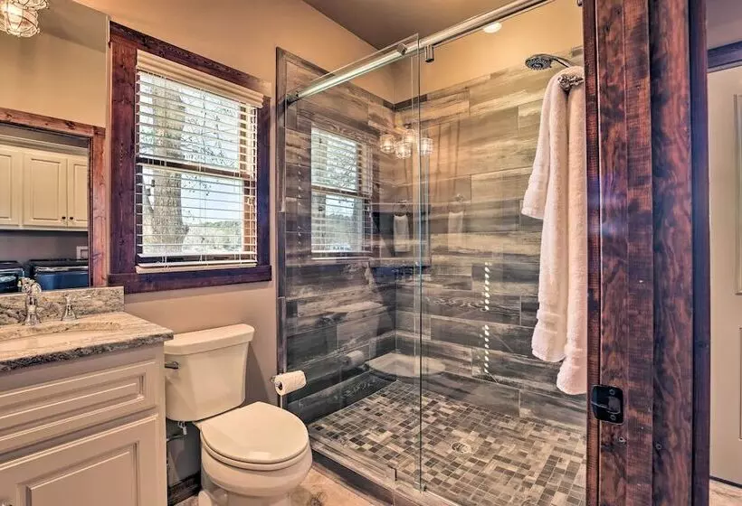 Shoreline Home W/ Boat Dock & Fire Pit In Shelby!