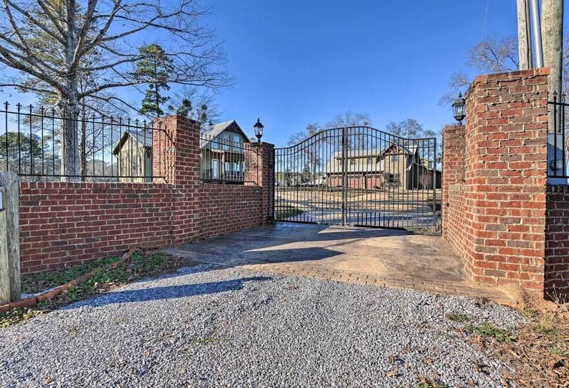 Shoreline Home W/ Boat Dock & Fire Pit In Shelby!