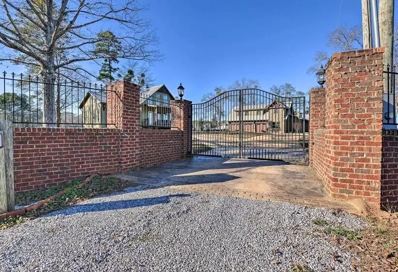 Shoreline Home W/ Boat Dock & Fire Pit In Shelby!