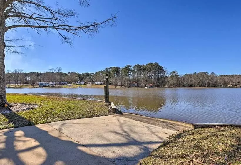 Shoreline Home W/ Boat Dock & Fire Pit In Shelby!