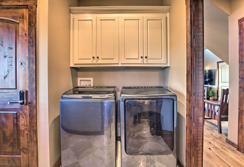 Shoreline Home W/ Boat Dock & Fire Pit In Shelby!