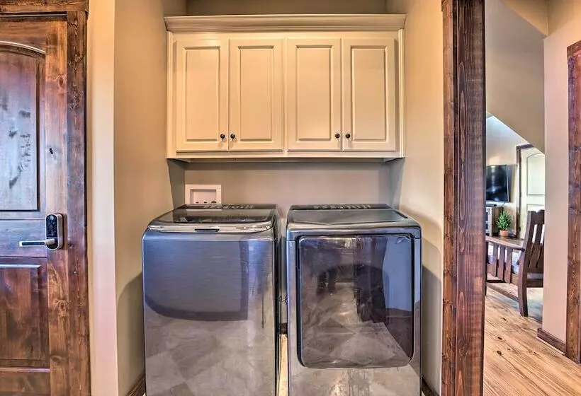 Shoreline Home W/ Boat Dock & Fire Pit In Shelby!