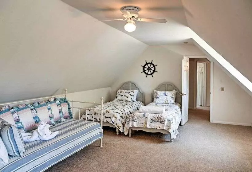 Lake Arrowhead House W/ Lake Views & Wet Bar!