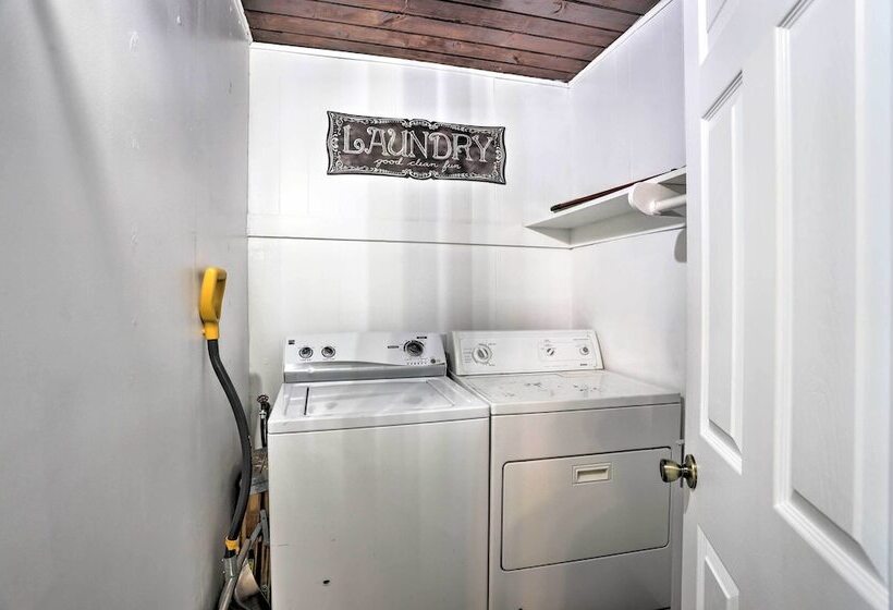 Lake Gregory Getaway: Cabin With Deck + Grill!