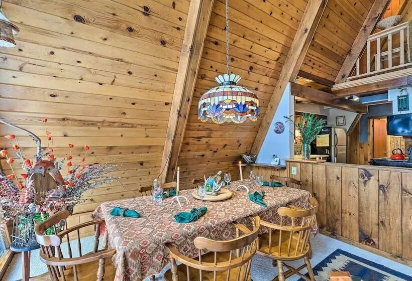 Lakefront Bolton Alderbrook Chalet W/ Fire Pit!