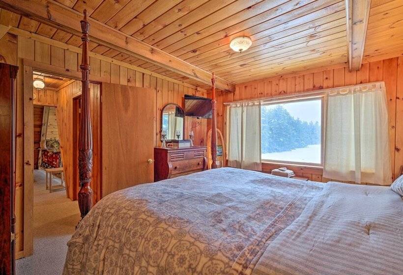 Lakefront Bolton Alderbrook Chalet W/ Fire Pit!