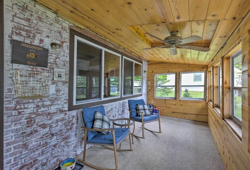 Lakefront Family Escape W/ Views, Dock, & Kayaks!