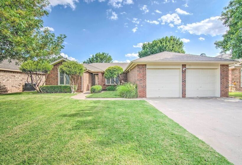 Lubbock Home W/ Deck & Yard 8 Miles To Ttu!