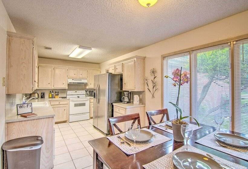 Lubbock Home W/ Deck & Yard 8 Miles To Ttu!