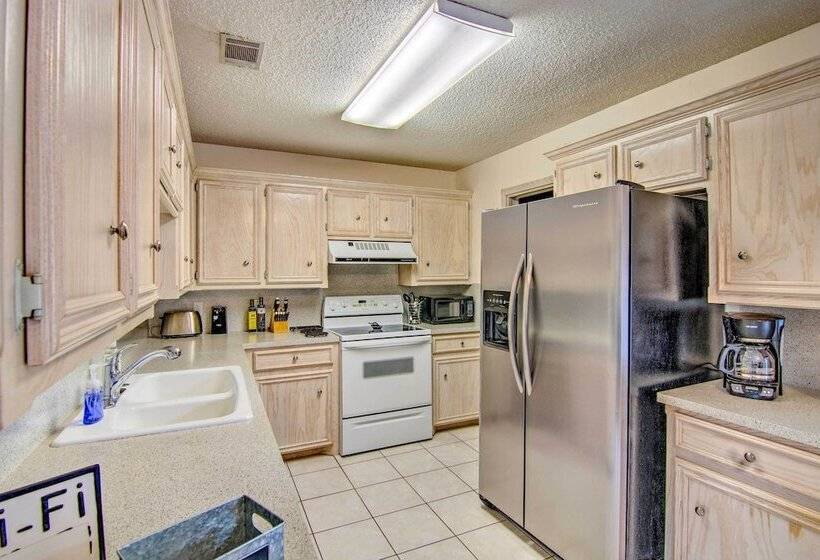 Lubbock Home W/ Deck & Yard 8 Miles To Ttu!