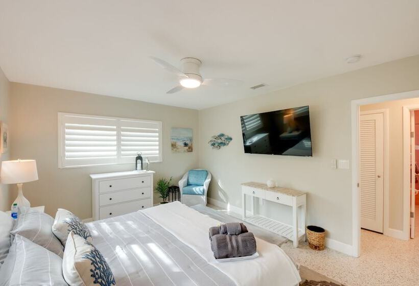 Lush Punta Gorda Escape: Private Pool + Lanai