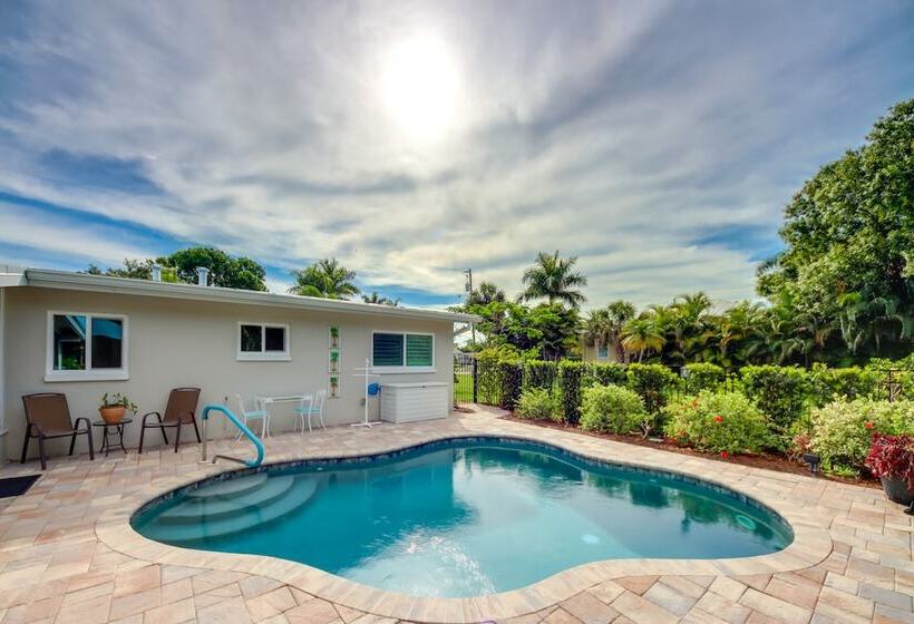 Lush Punta Gorda Escape: Private Pool + Lanai