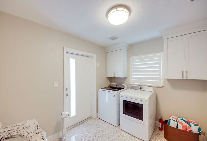 Lush Punta Gorda Escape: Private Pool + Lanai