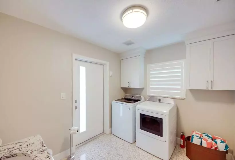 Lush Punta Gorda Escape: Private Pool + Lanai