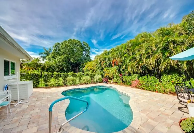 Lush Punta Gorda Escape: Private Pool + Lanai