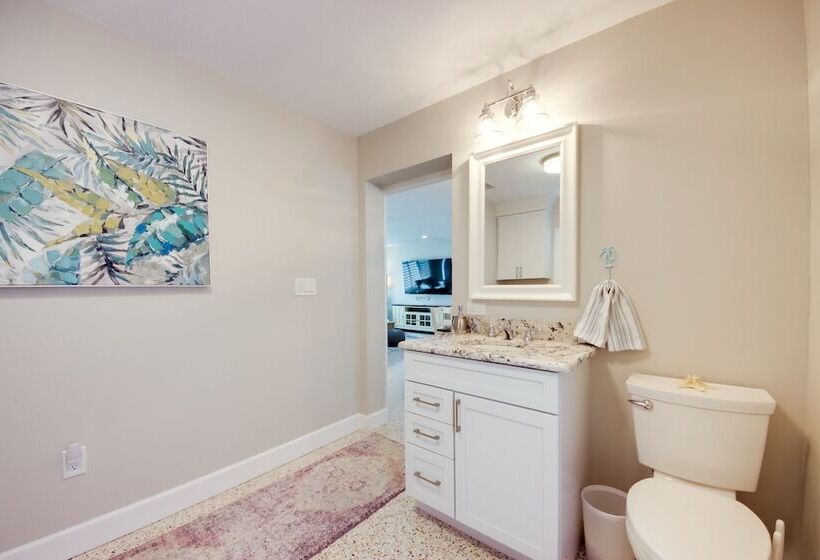 Lush Punta Gorda Escape: Private Pool + Lanai