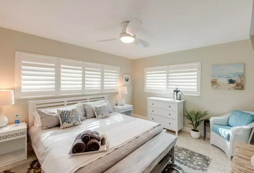 Lush Punta Gorda Escape: Private Pool + Lanai