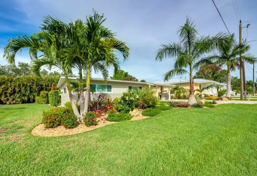 Lush Punta Gorda Escape: Private Pool + Lanai