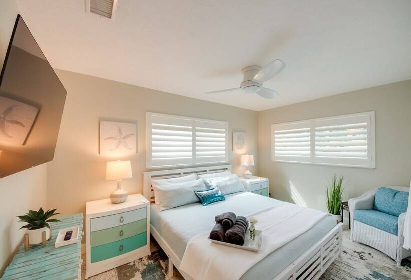 Lush Punta Gorda Escape: Private Pool + Lanai