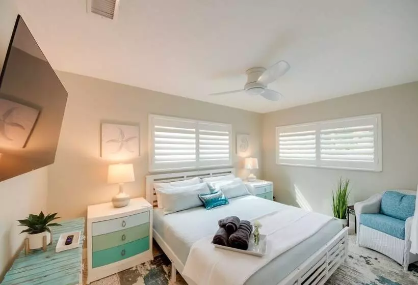 Lush Punta Gorda Escape: Private Pool + Lanai