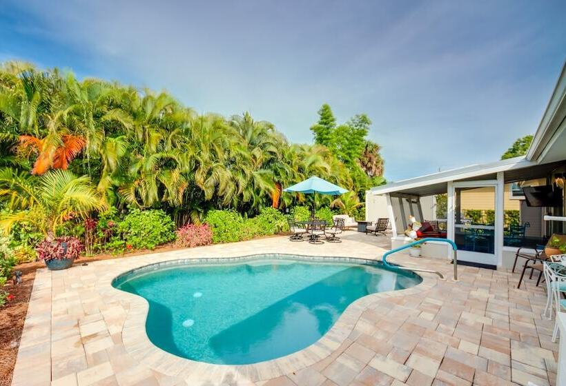 Lush Punta Gorda Escape: Private Pool + Lanai