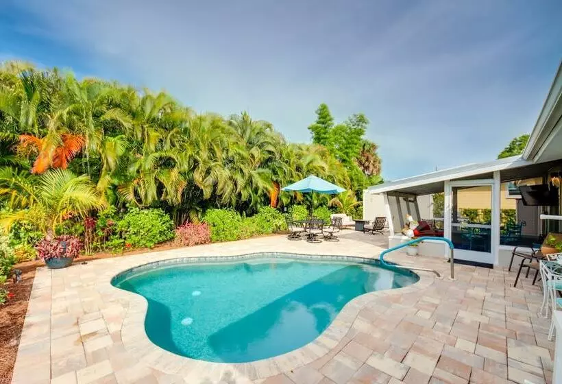 Lush Punta Gorda Escape: Private Pool + Lanai