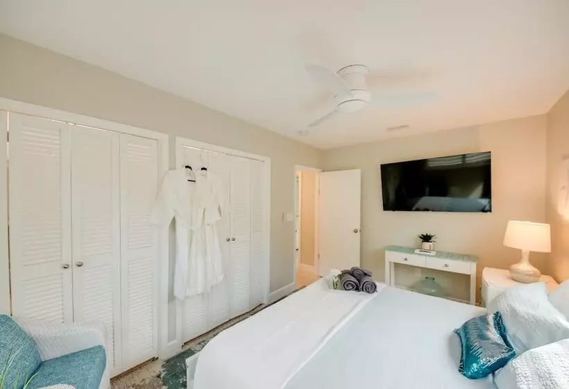 Lush Punta Gorda Escape: Private Pool + Lanai