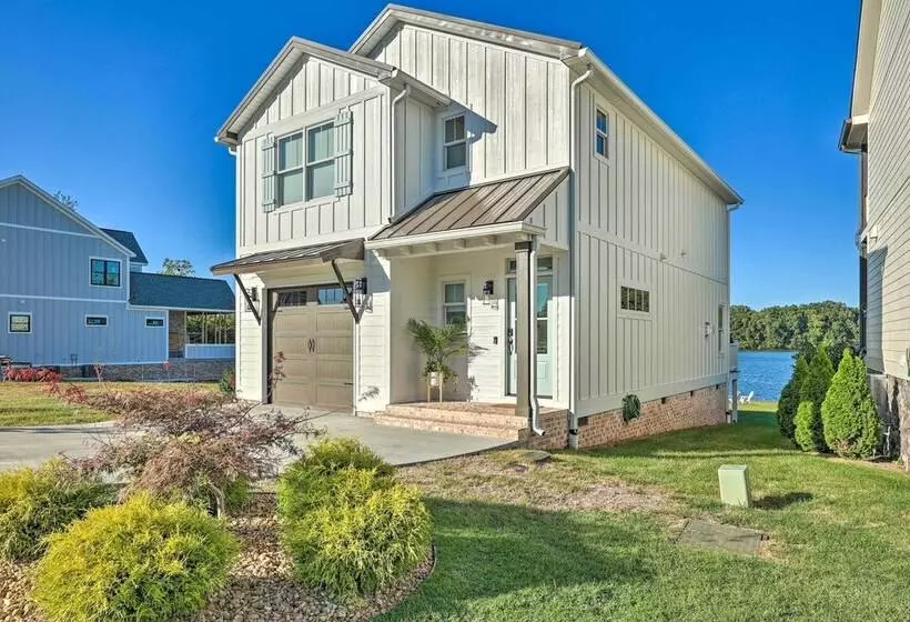 Waterfront Oasis On Tims Ford Lake: Pool/kayak!