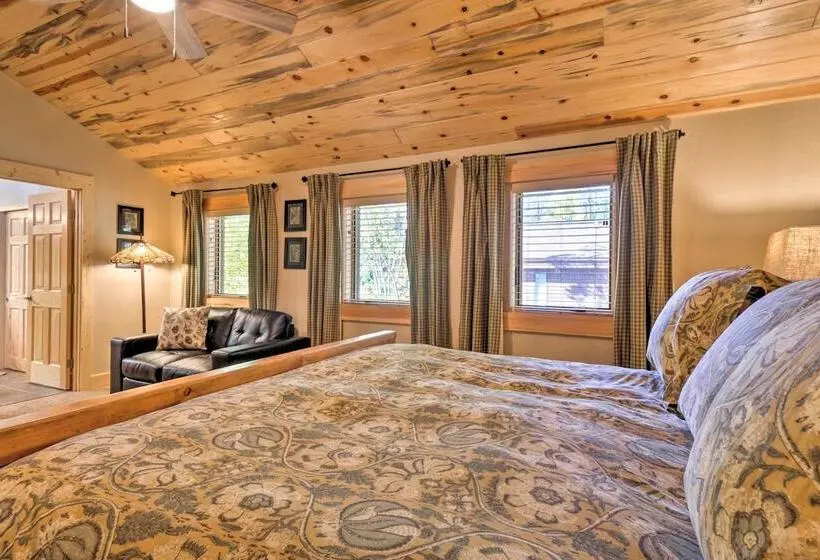 Luxury 4 Br Cabin: 2 King Suites On Shuttle Route