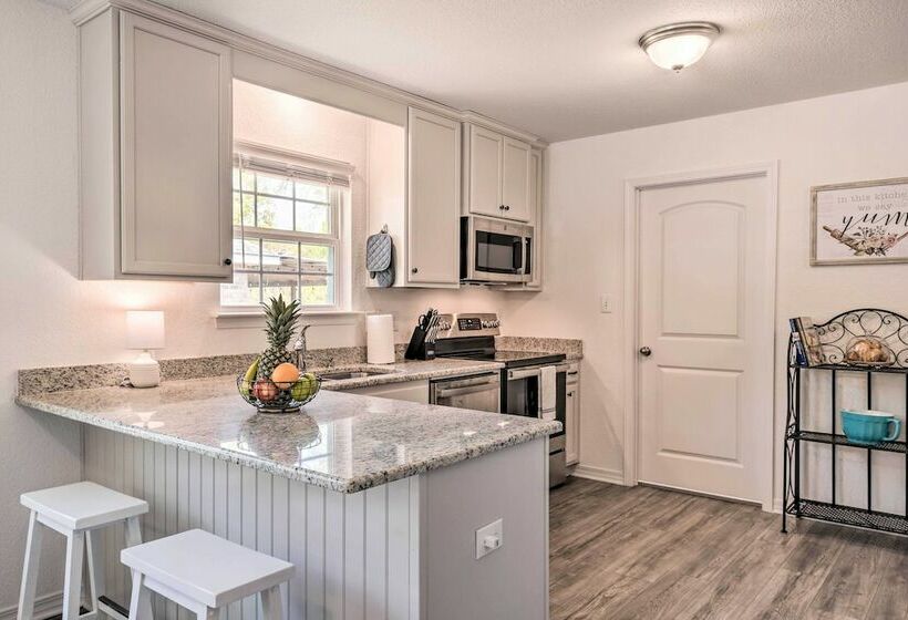 Magnolia Springs Cottage ~ 16 Mi To Beaches!