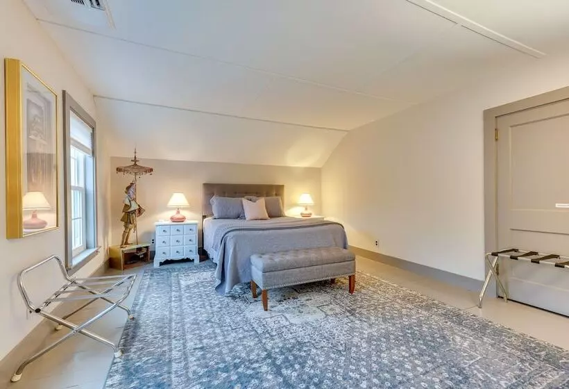 Manchester Center Home W/ Green Mtn Views!