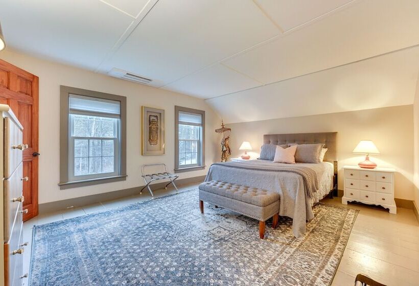 Manchester Center Home W/ Green Mtn Views!