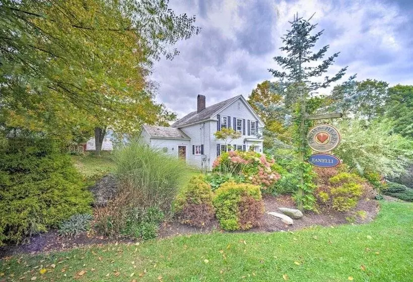 Manchester Center Home W/ Green Mtn Views!