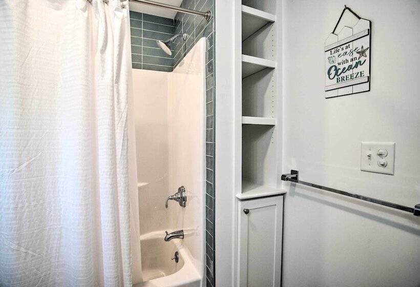 South Yarmouth Retreat W/ Grill: Walk To Beach!