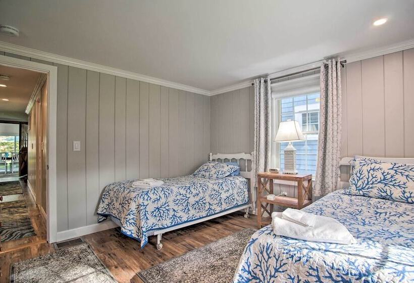 South Yarmouth Retreat W/ Grill: Walk To Beach!
