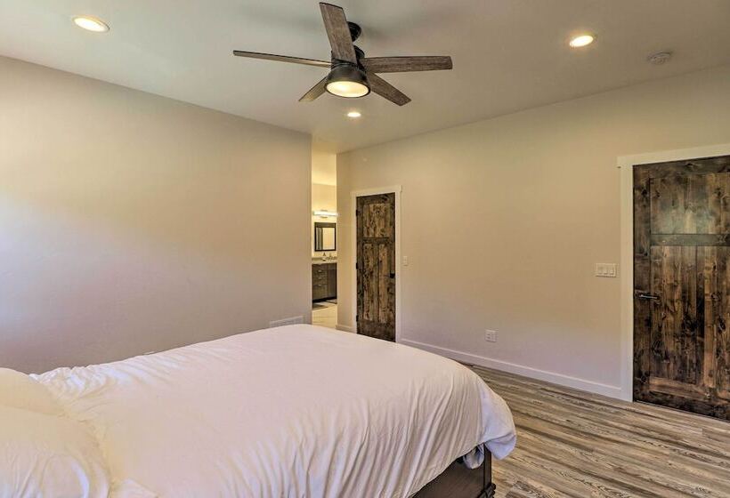 Modern Kalispell Retreat: 37 Mi To Glacier Np