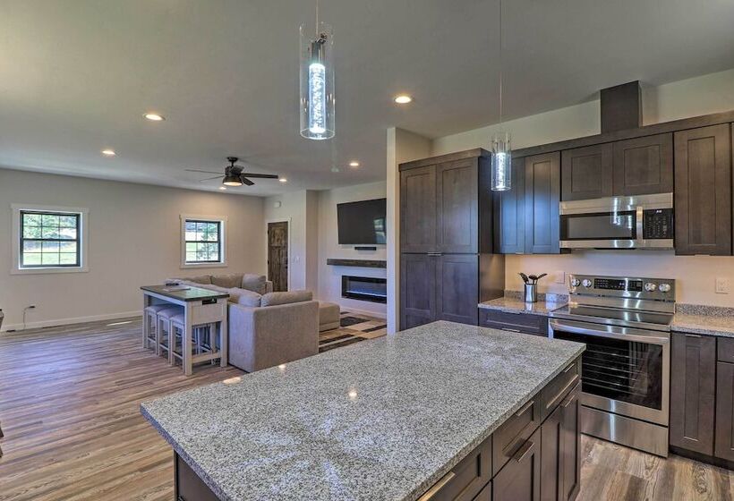 Modern Kalispell Retreat: 37 Mi To Glacier Np