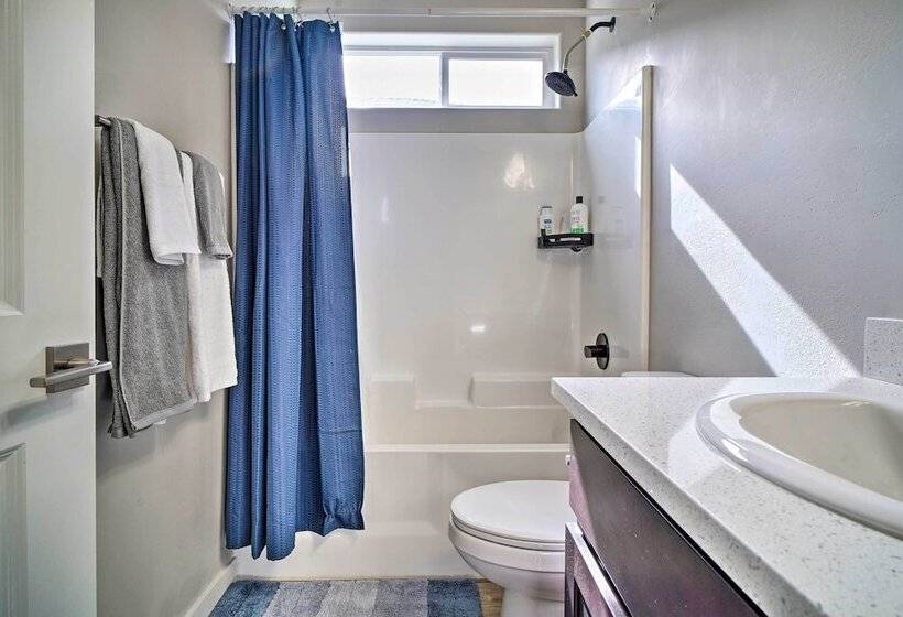 Modern Medford Escape ~ 3 Mi To Downtown!