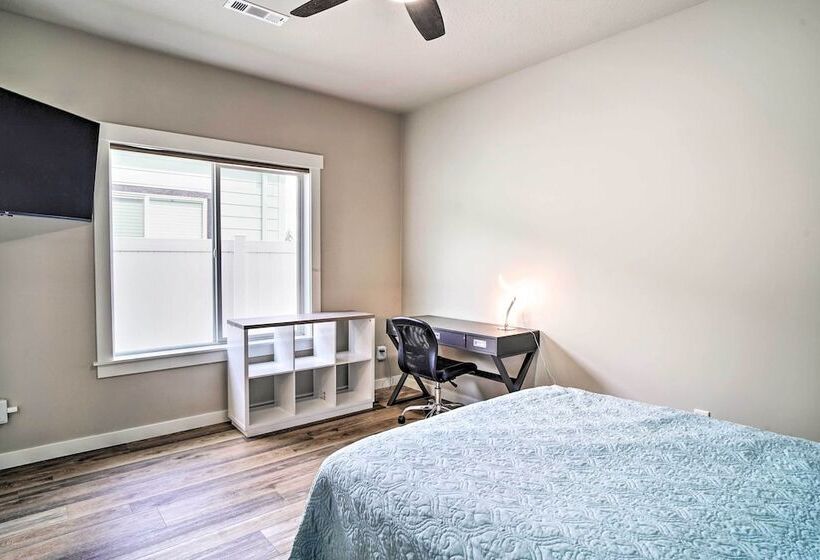 Modern Medford Escape ~ 3 Mi To Downtown!