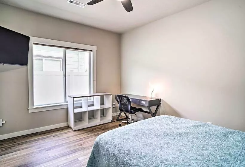 Modern Medford Escape ~ 3 Mi To Downtown!