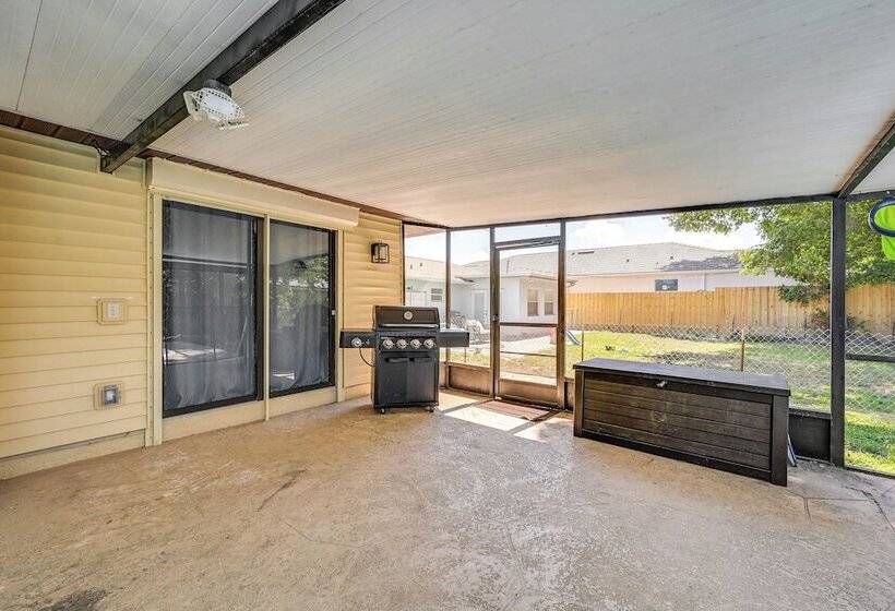 Naples Home: Private Pool & Grill ~ 1 Mi To Beach