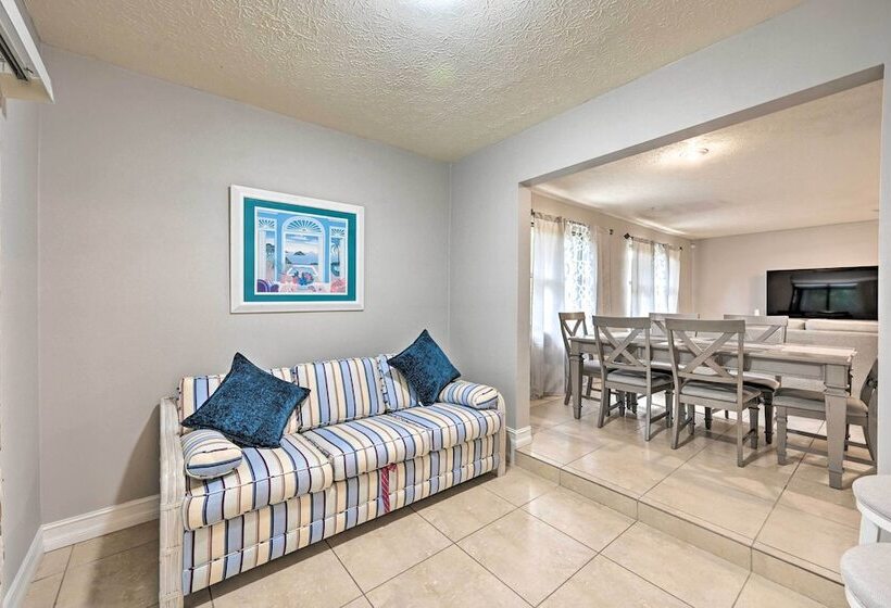 Naples Home: Private Pool & Grill ~ 1 Mi To Beach