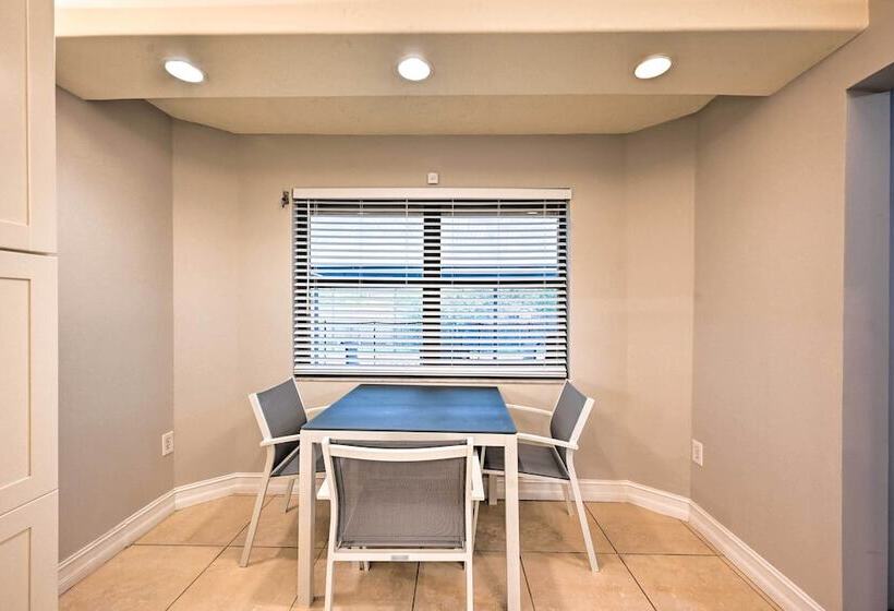 Naples Home: Private Pool & Grill ~ 1 Mi To Beach