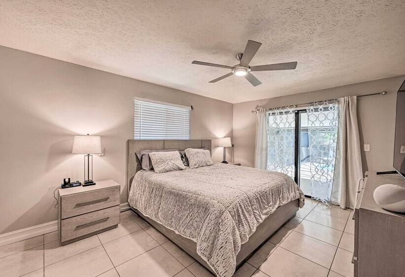 Naples Home: Private Pool & Grill ~ 1 Mi To Beach