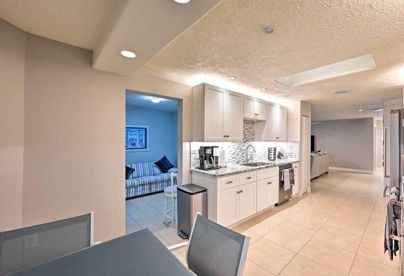 Naples Home: Private Pool & Grill ~ 1 Mi To Beach