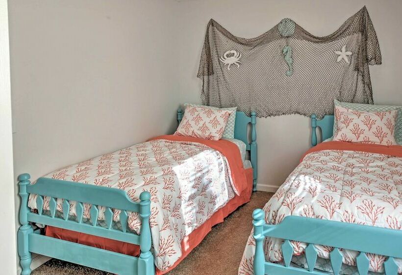 Pcb Family Home W/ Pool Access, 1 Mile To Beach!