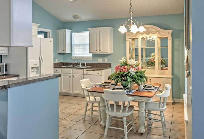 Pcb Family Home W/ Pool Access, 1 Mile To Beach!